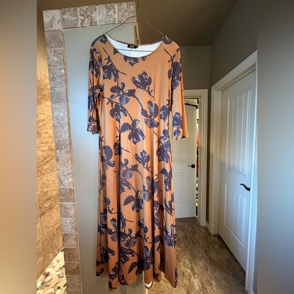 R and B Collection, full length dress with 3/4 sleeves, size 1X, length 54-55” - Picture 2 of 5